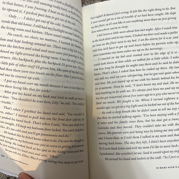 It Ends With Us By Colleen Hoover. - Picture 2 of 3